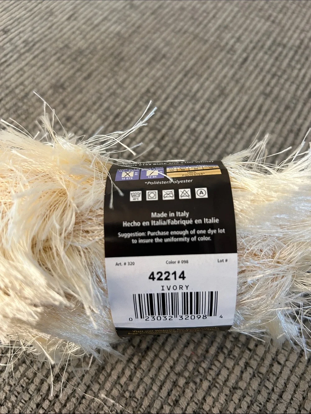 Lion brand Fun Fur Eyelash Yarn NEW x6 skeins ivory (2 dye 2584; 4 dye 42214)